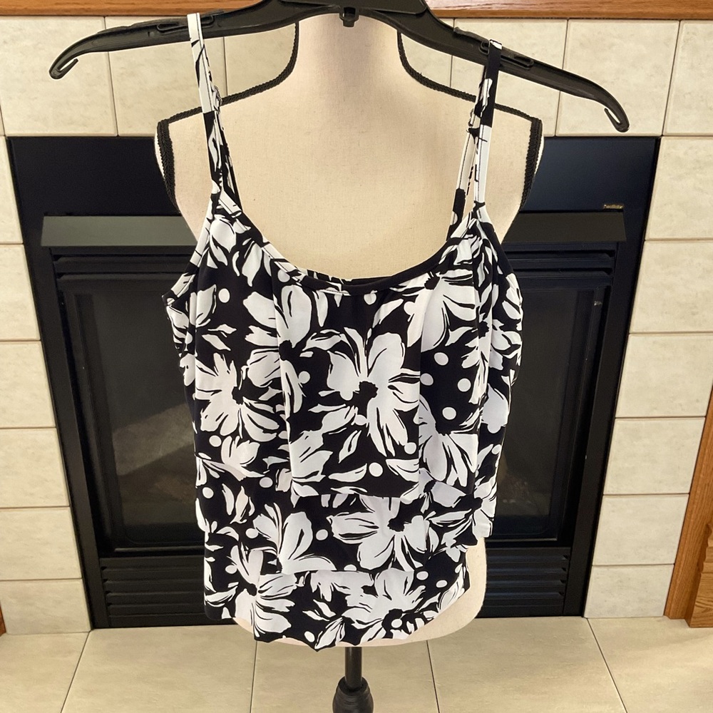 St John’s Bay Tankini Floral Ruffle Swimsuit Top, Women’s Sz 10